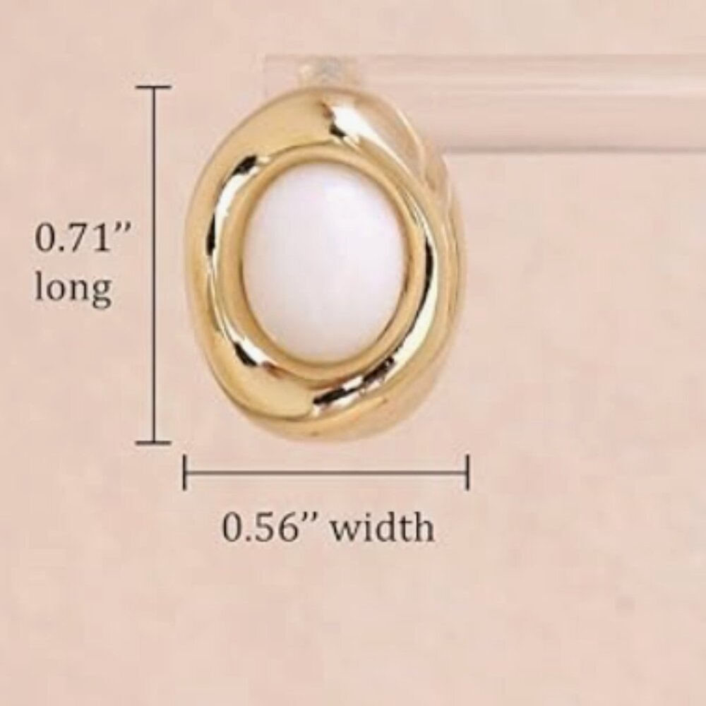 Vintage White Stud Earrings – 14K Gold Plated Elegance - Picture 4 of 6